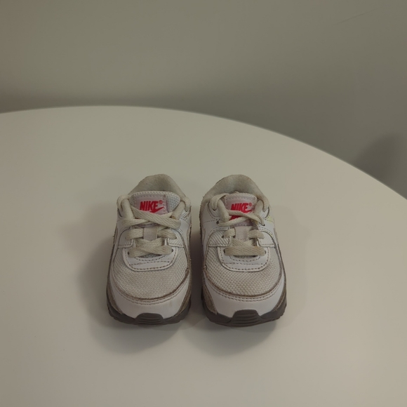 Nike sz4 Toddler AirMax Sneakers - Picture 4 of 6